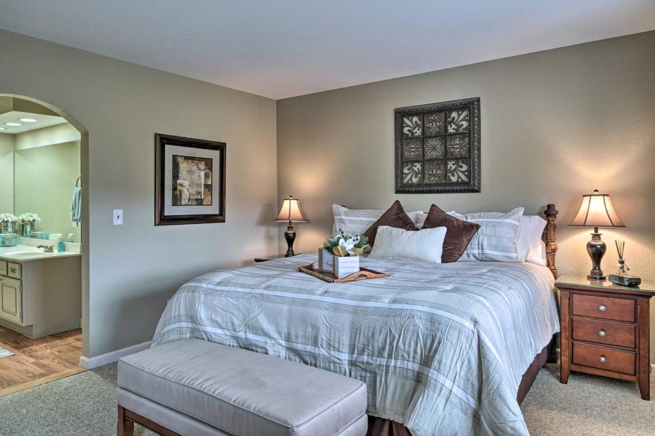 Condo Amidst Branson Action With Pool Access And Golf! Exterior photo